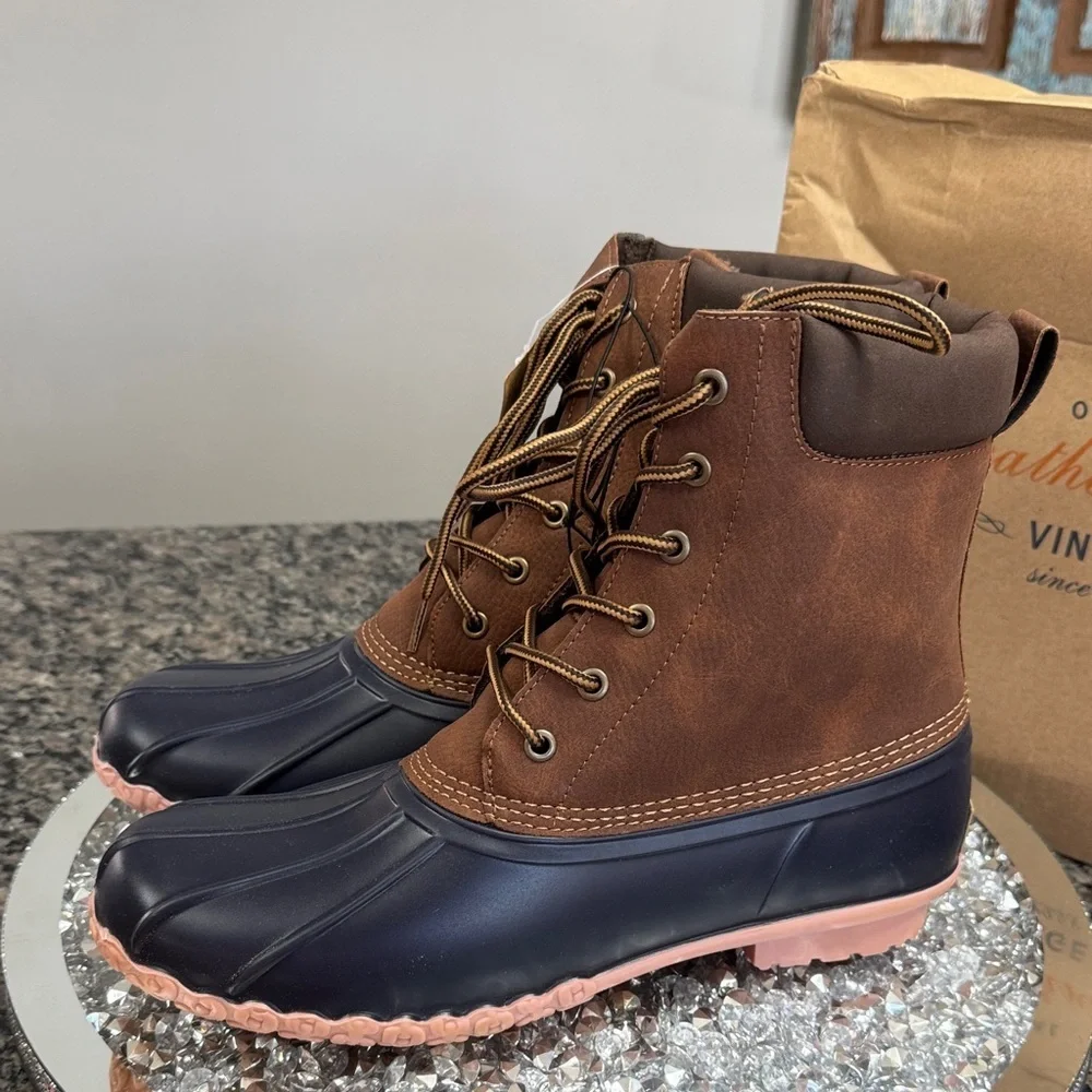 Weatherproof Vintage Brown and Navy Boots NEW 10